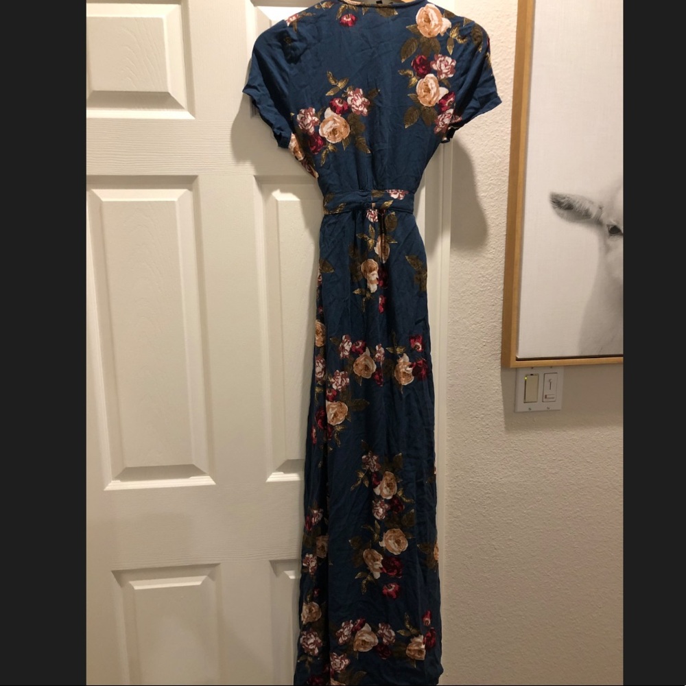 Maxi floral wrap dress🌸 - Picture 4 of 5